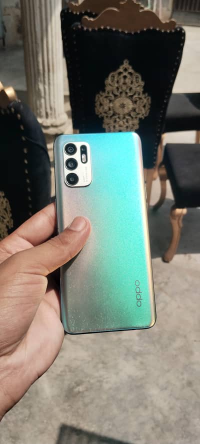 OPPO Reno6
