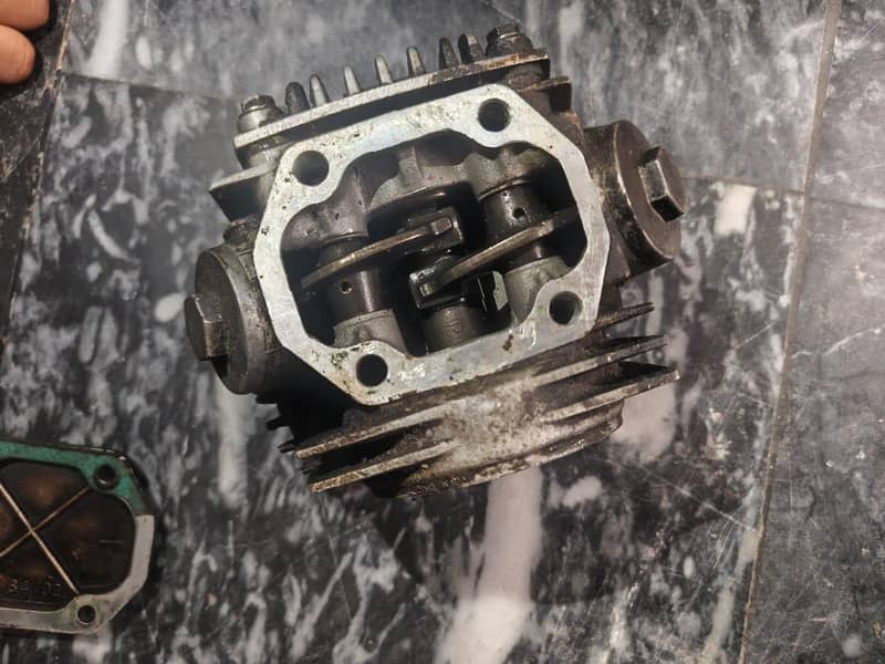 engine head 4