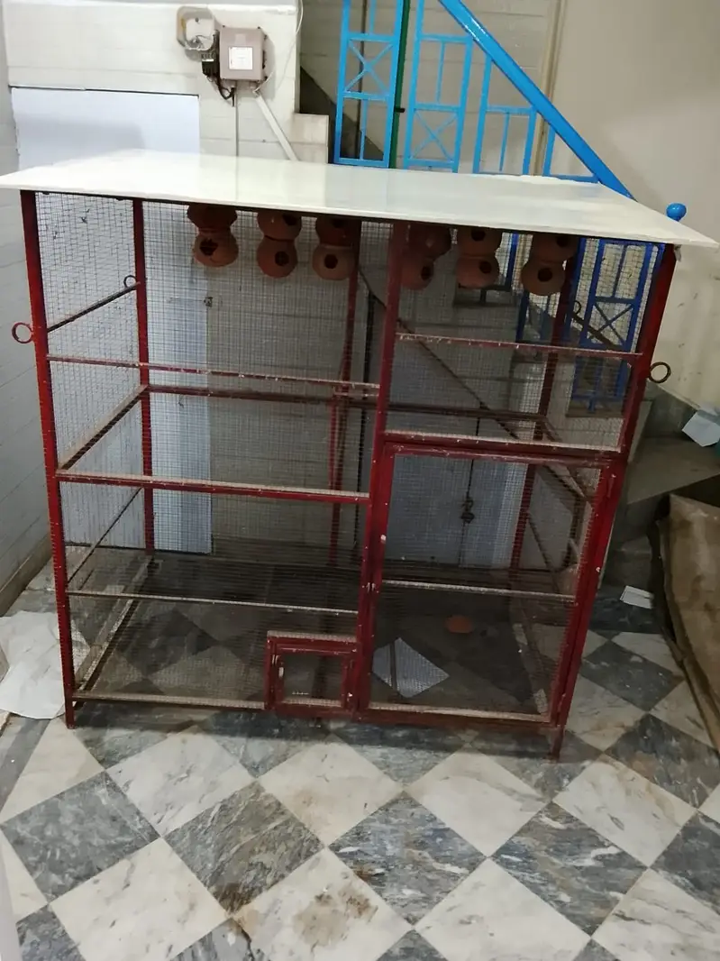 Iron Cage Red Color in Good Condition — photo 2
