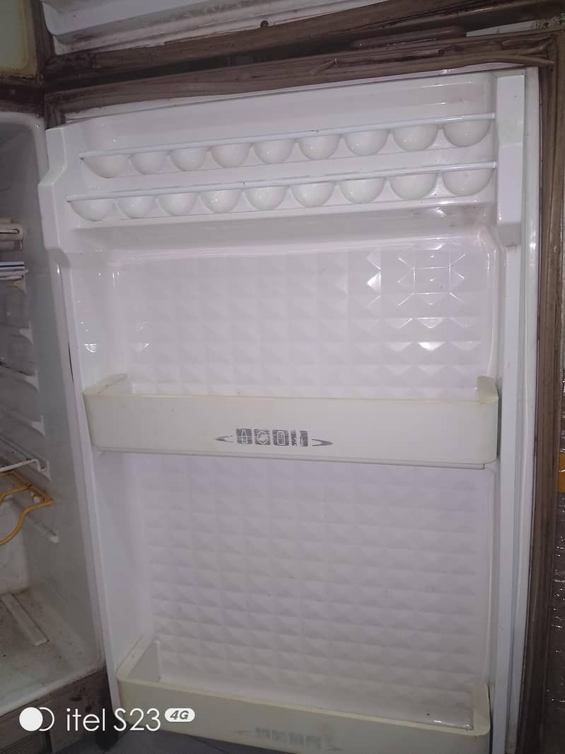 second hand  frige 6