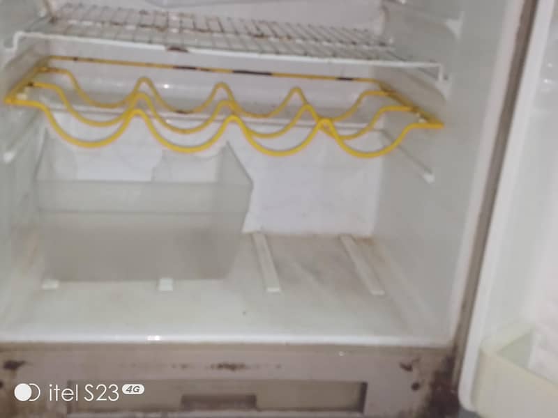 second hand  frige 7