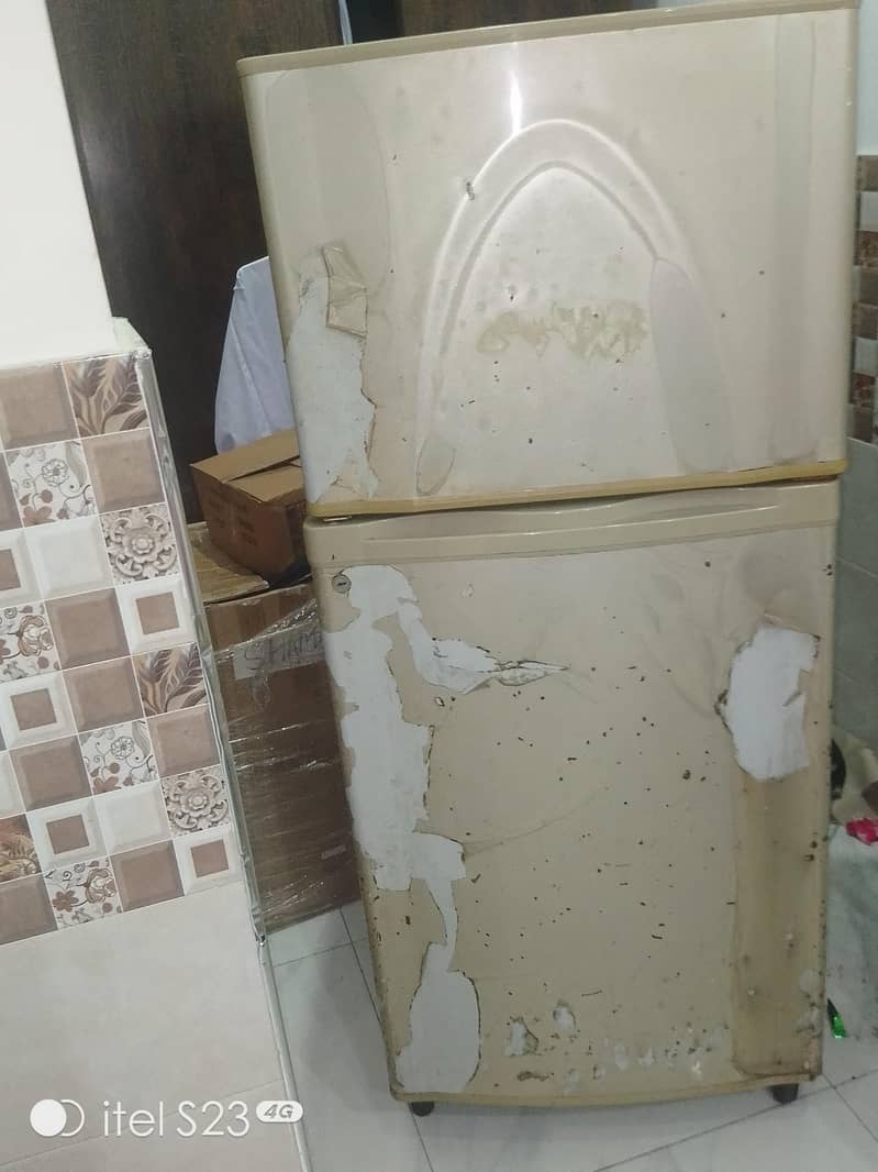 second hand  frige 8