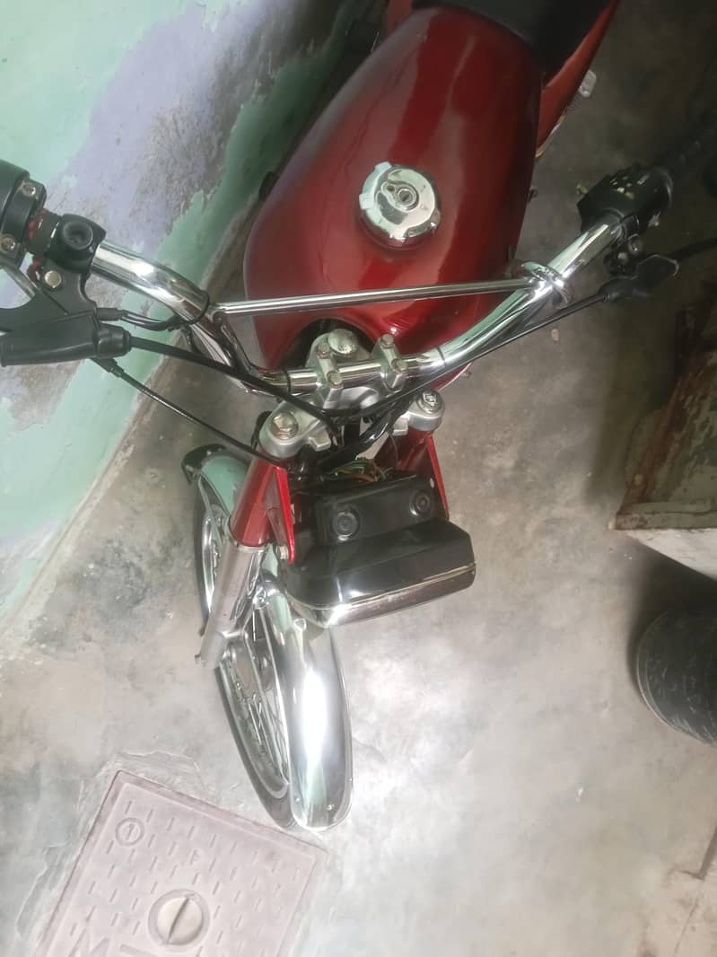 Unique 125 0