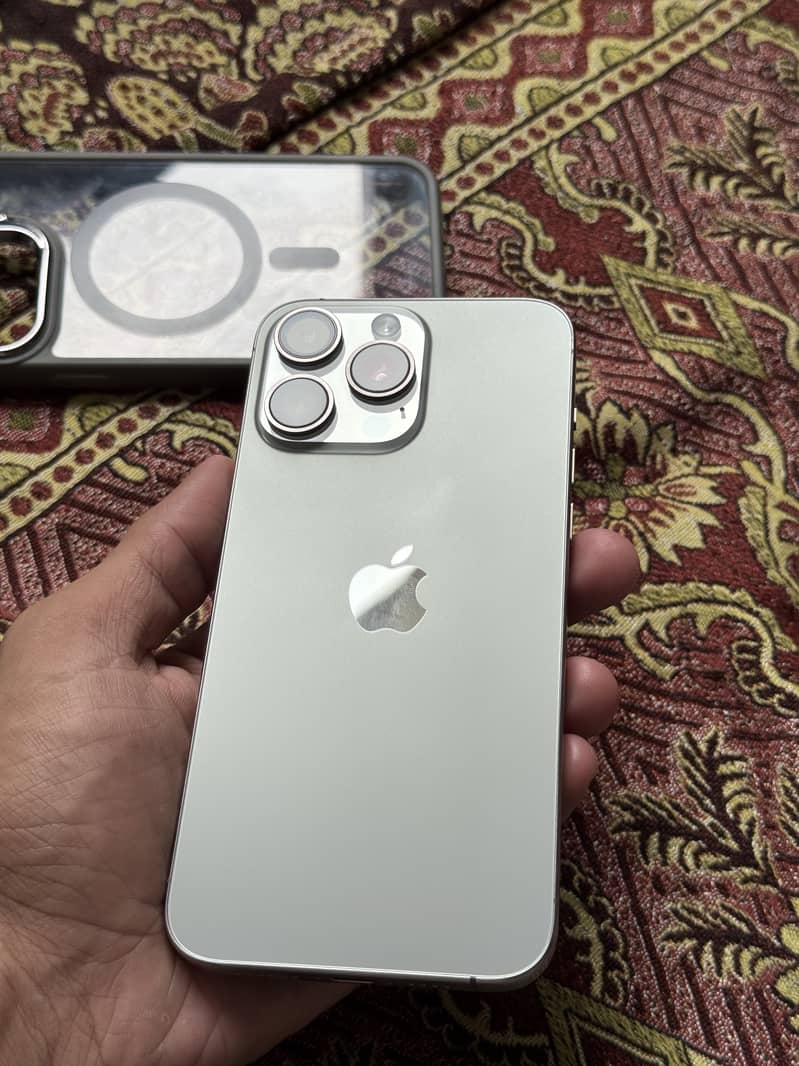 iPhone 15 Pro Max (MDM) 1