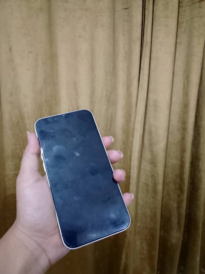 Apple iPhone 13 3