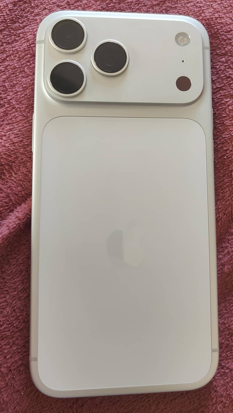 Apple iPhone 17 Pro Max 0