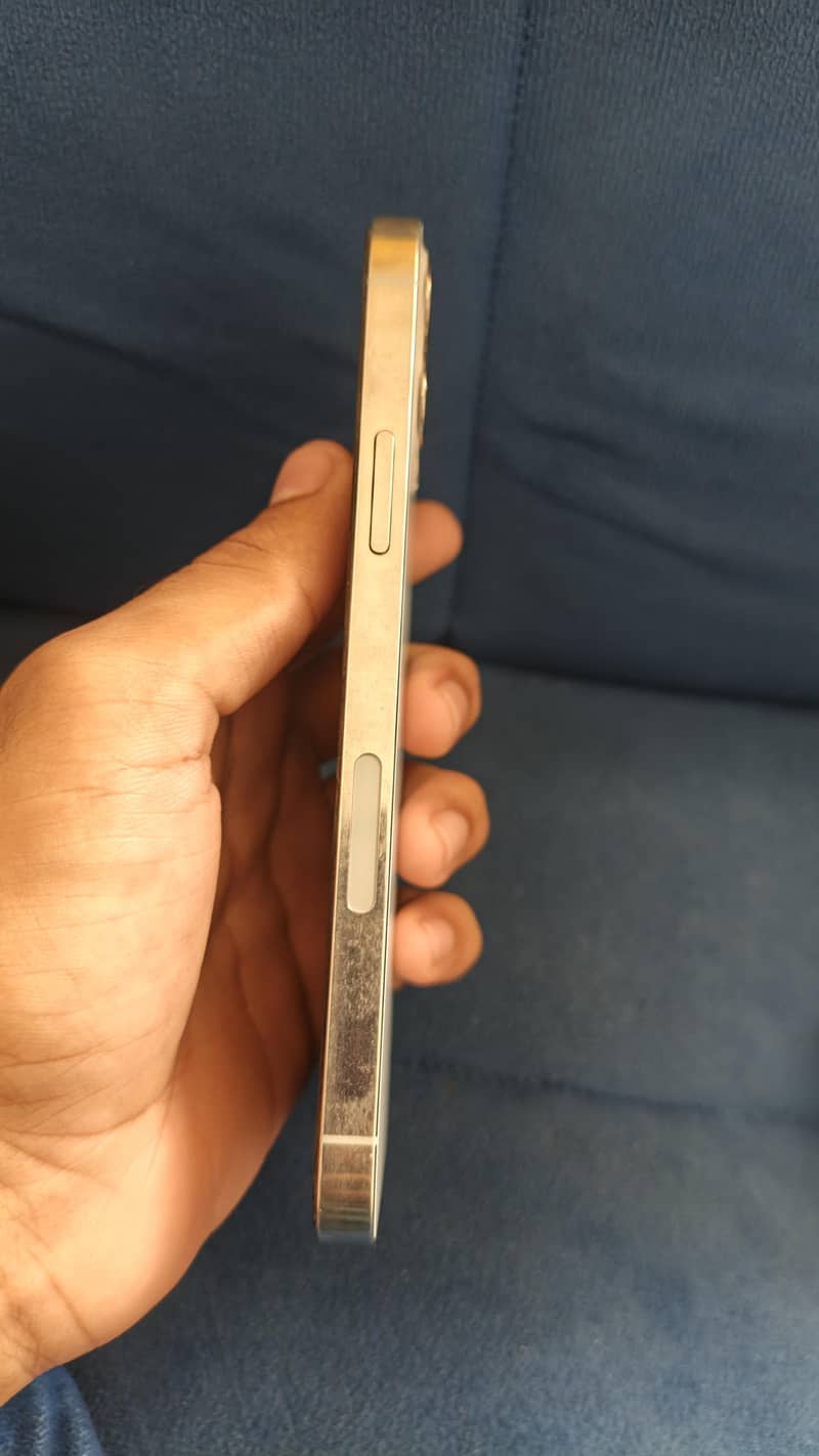 Apple iPhone 12 Pro 1