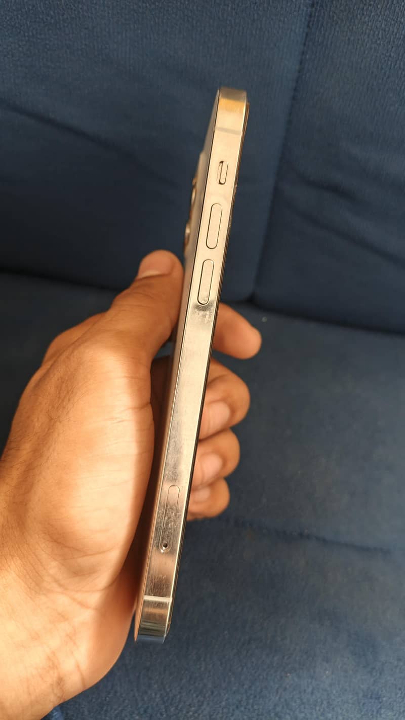 Apple iPhone 12 Pro 2