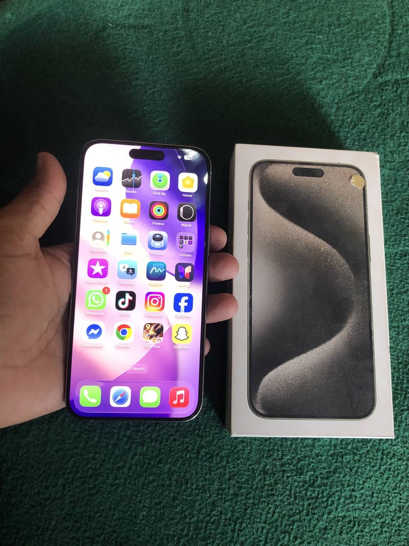 Apple iPhone 15 Pro Max 1