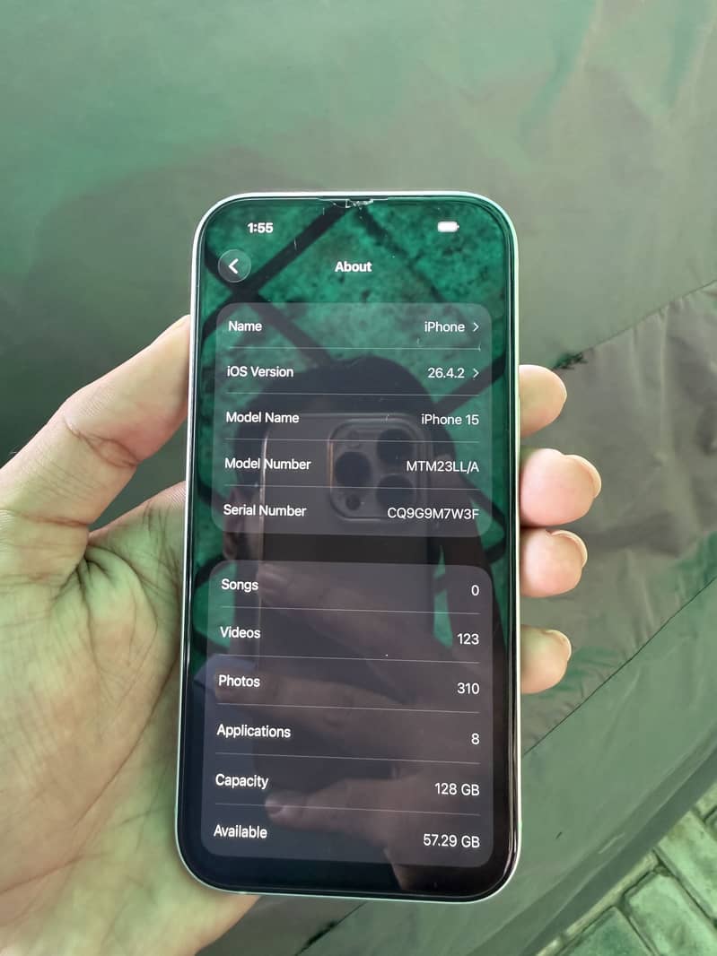 Apple iPhone 15 4