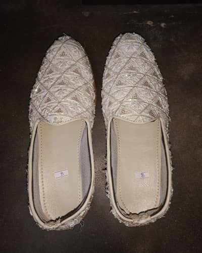 white shoes 8 size,in good condition used just once for few hours