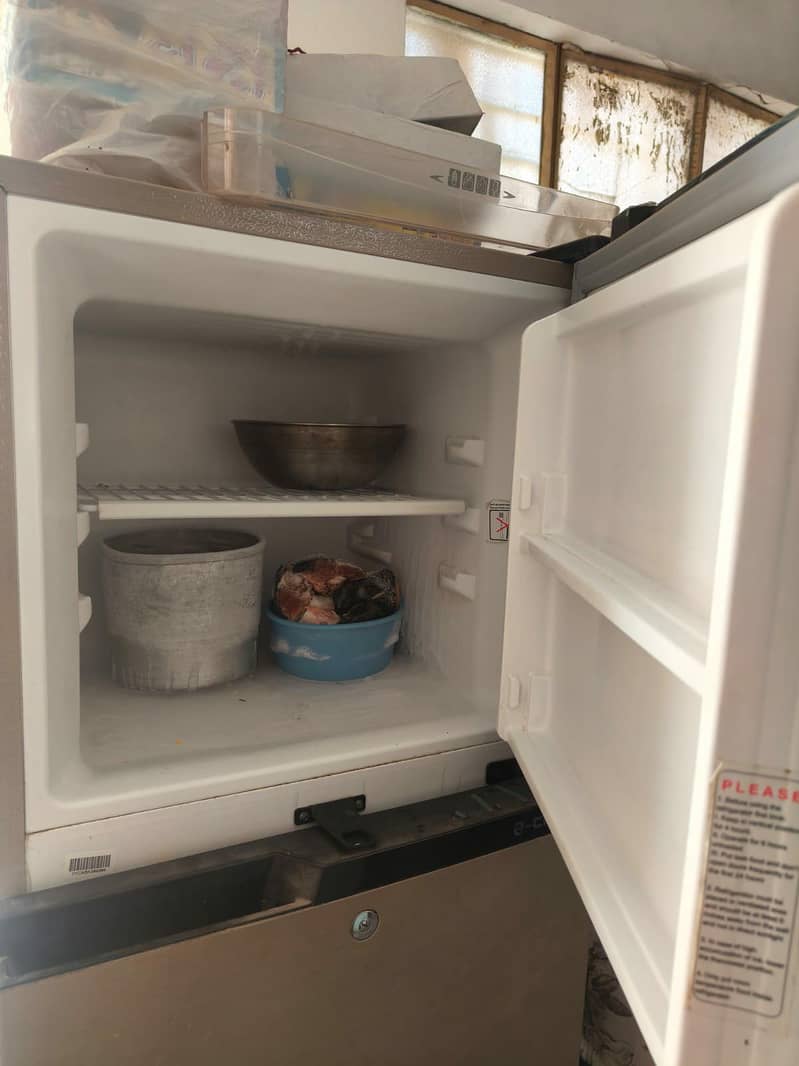 Dawlance refrigerator E chrome 1