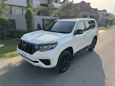 7000 kms Toyota Prado txl 70th anniversary 2021 7 seat sunroof 5AA