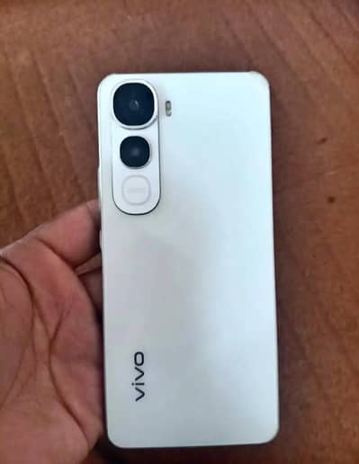 Vivo Y400