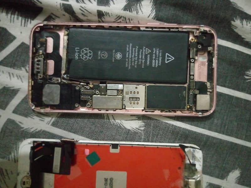 Apple iPhone 7 2