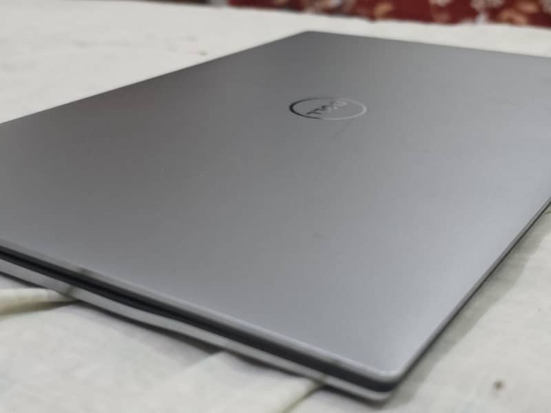 Dell precision 5550 1