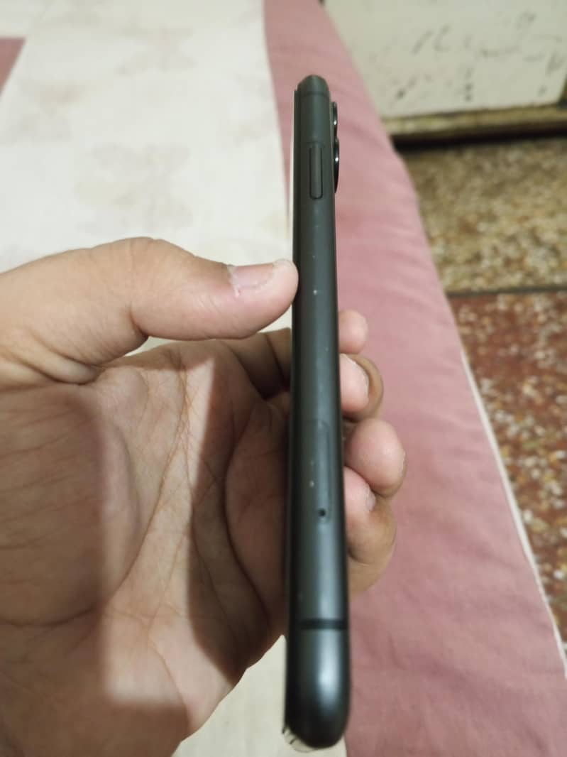Apple iPhone 11 1