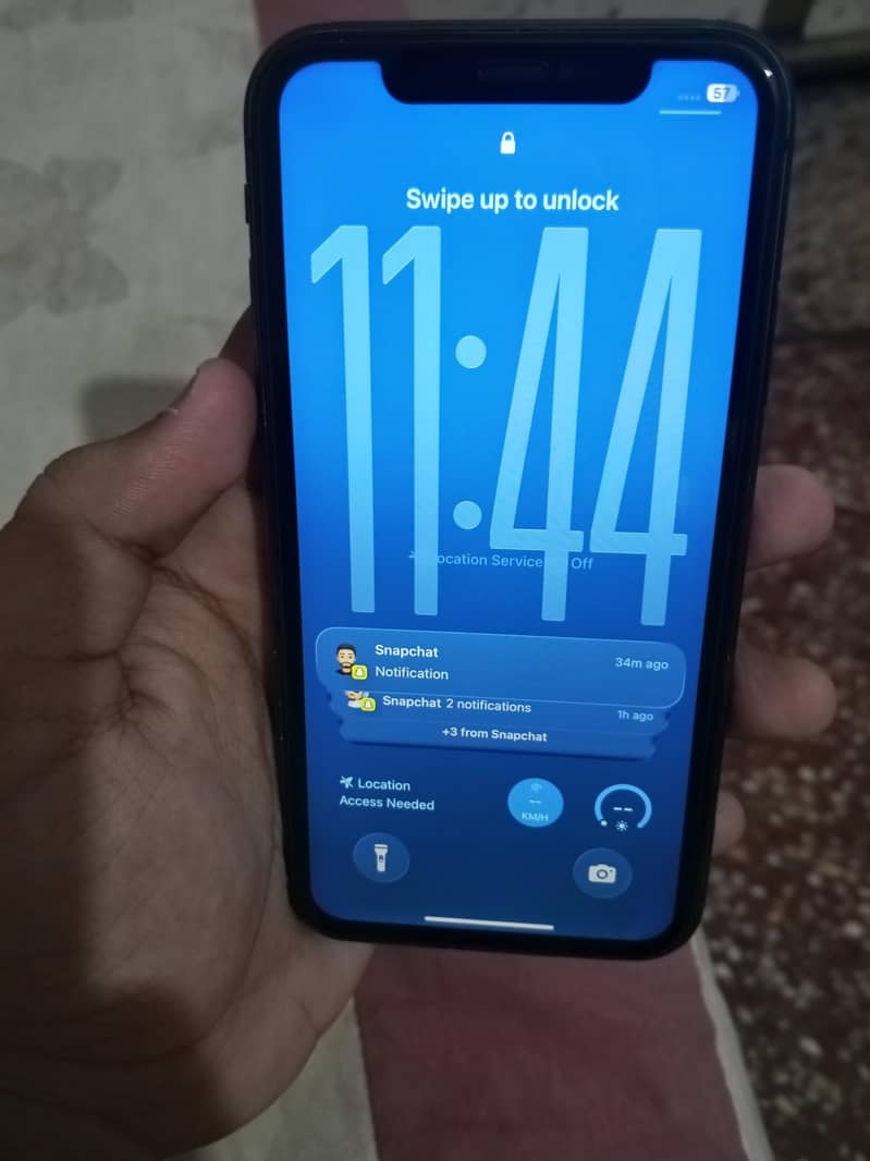 Apple iPhone 11 4