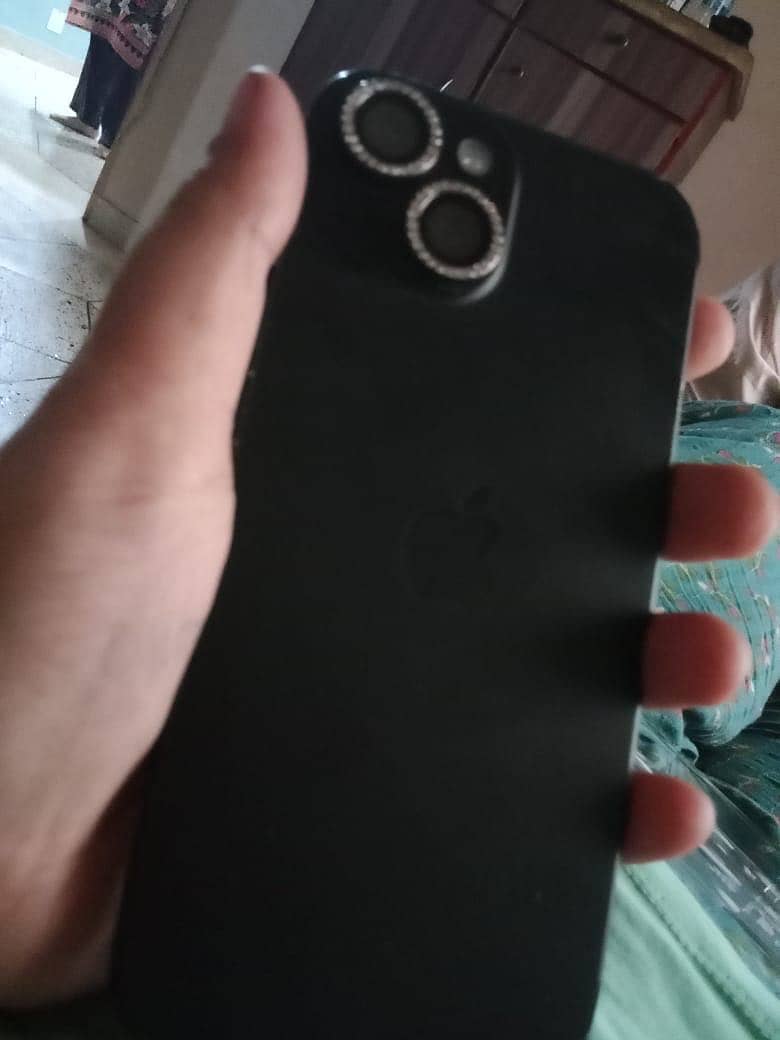 Apple iPhone 15 2