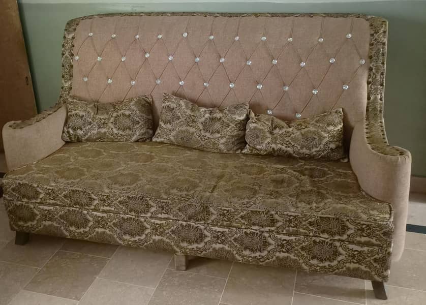 5 seater Sofa Set 0