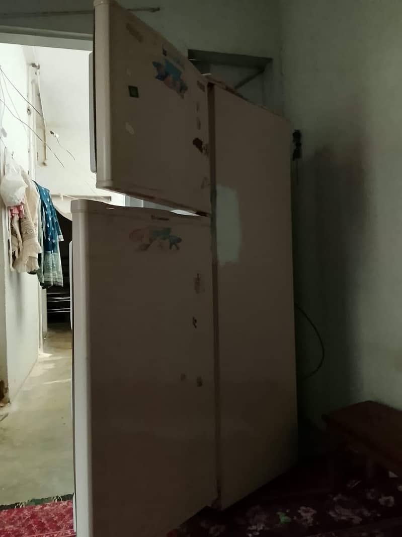 DAWLANCE FRIDGE 1