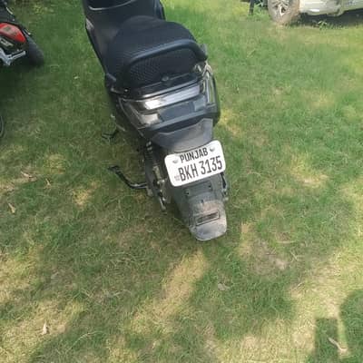 evee S1 new model only 3600km use