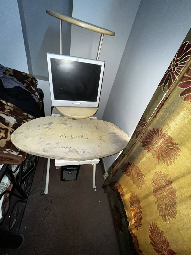 Computer Table 1