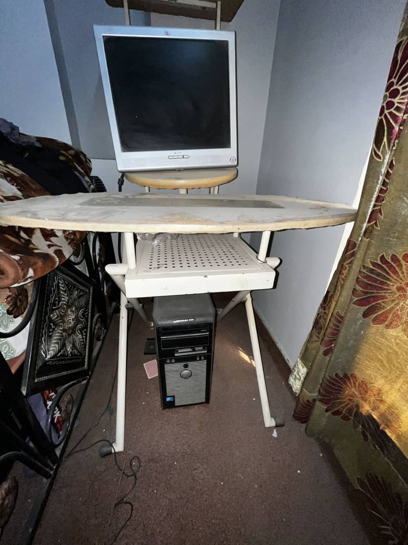Computer Table 5