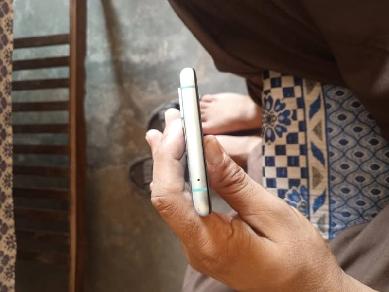 One Plus 8T 4