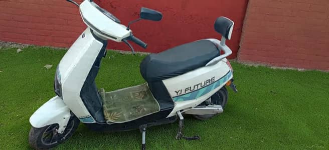 YI Future Electric Scooty 2026 | Brand New | Excellent Condition