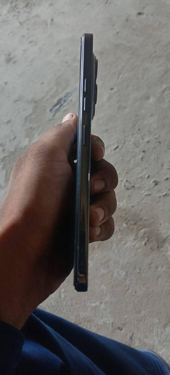 Tecno SPARK 30 Pro 2