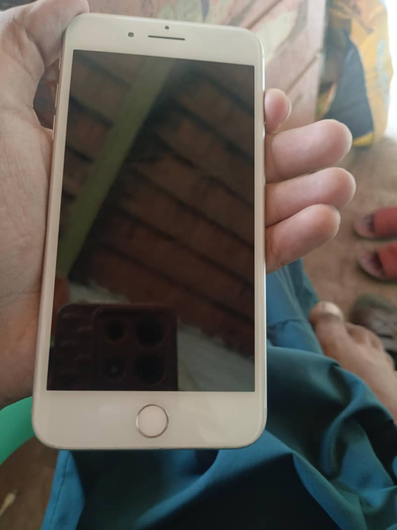 Apple iPhone 7 Plus 1
