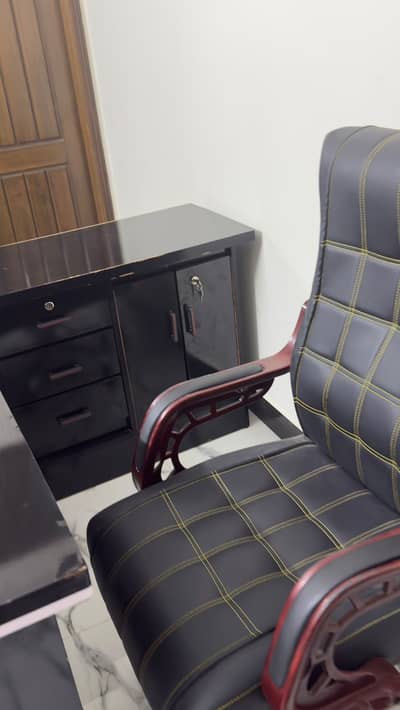 selling the 5 office items .