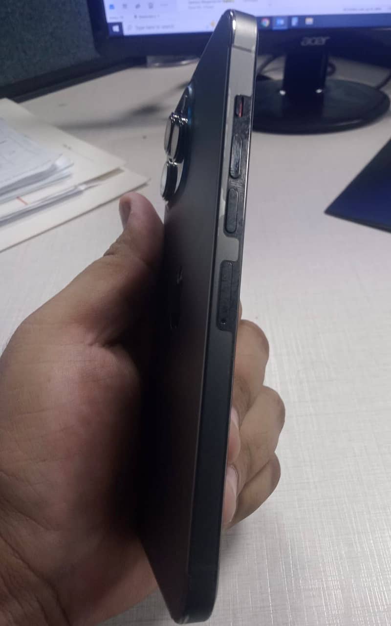 Apple iPhone 13 Pro Max 4