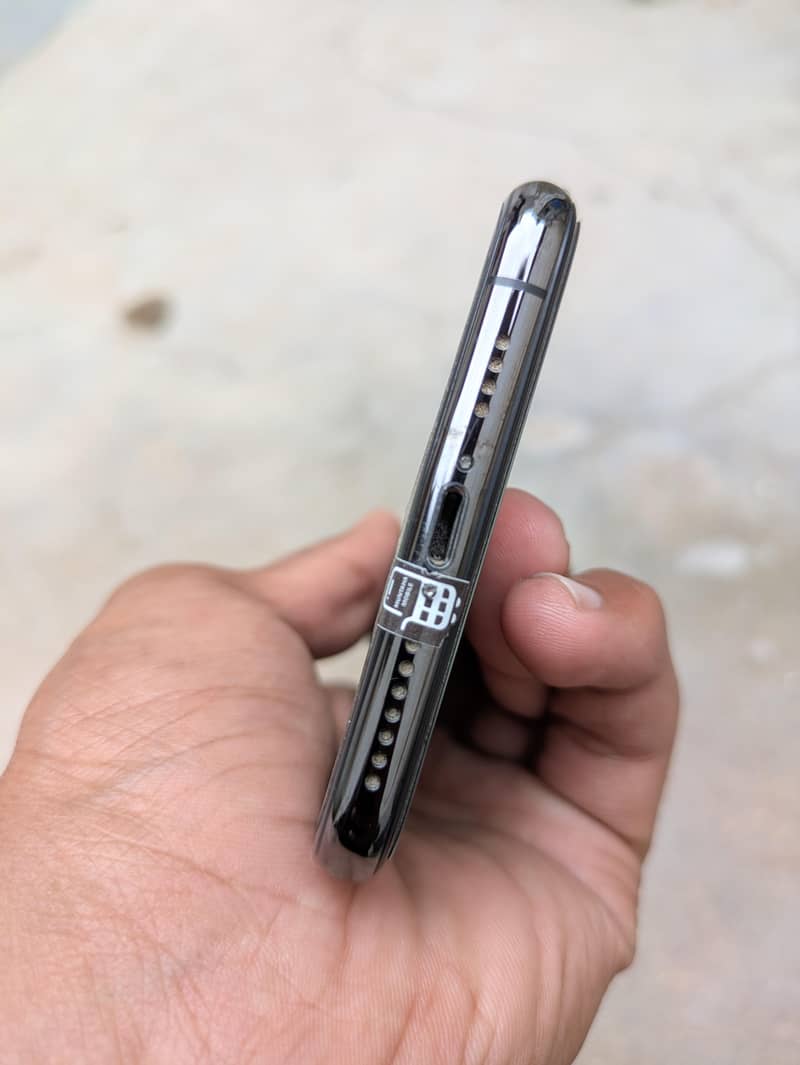 iPhone XS Max — 10/10 Condition | SIM Working 3