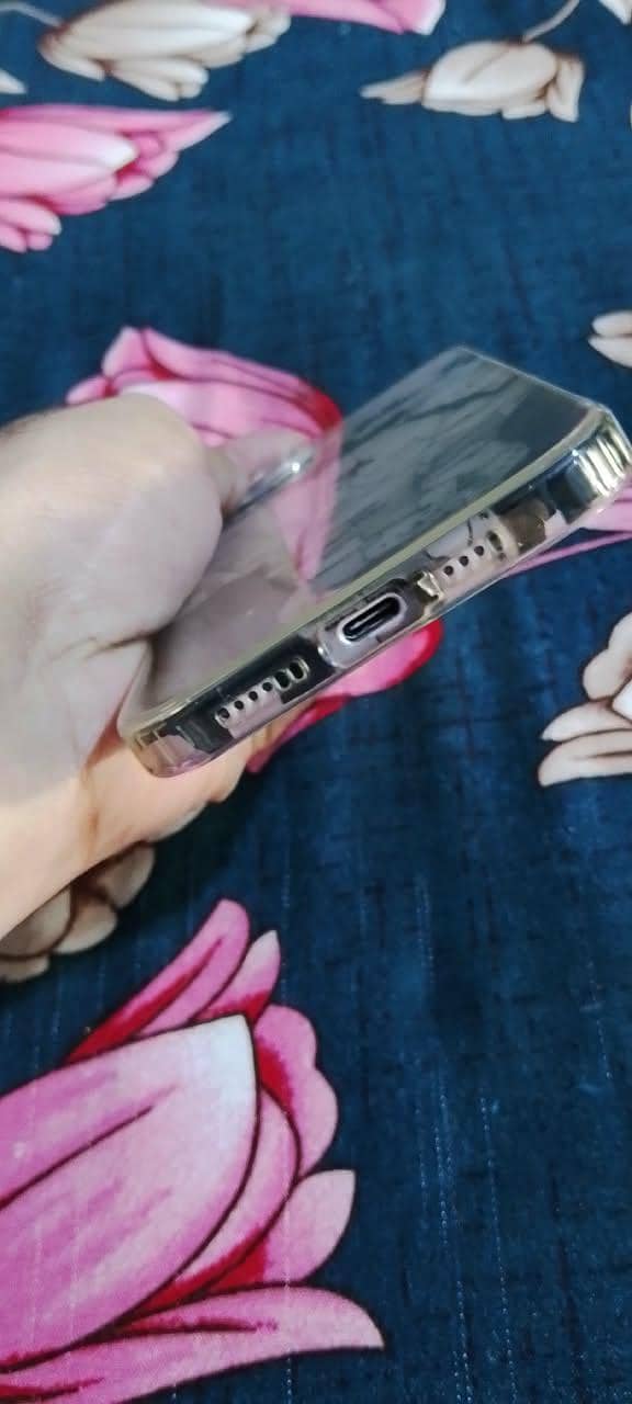 Apple iPhone 15 plus JV 7