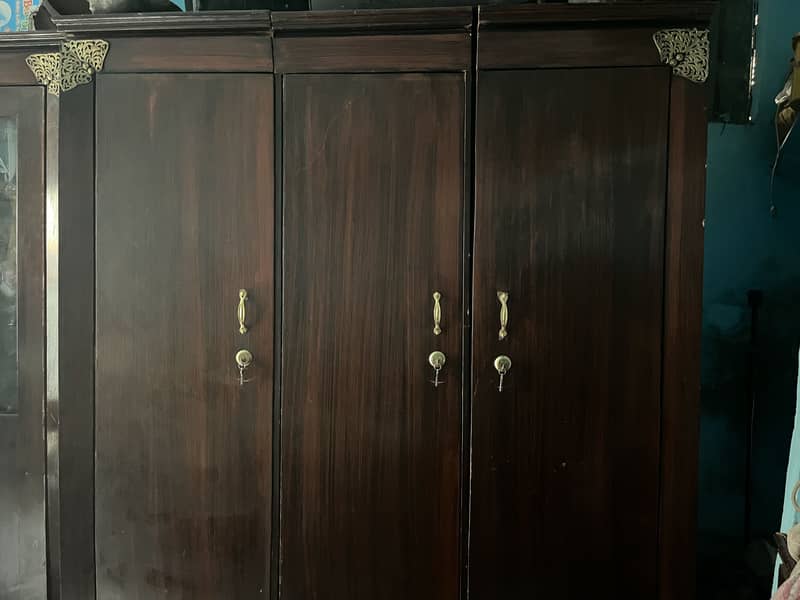 Bed, Wardrobe, Showcase, Dressing Table, Side Tables 3