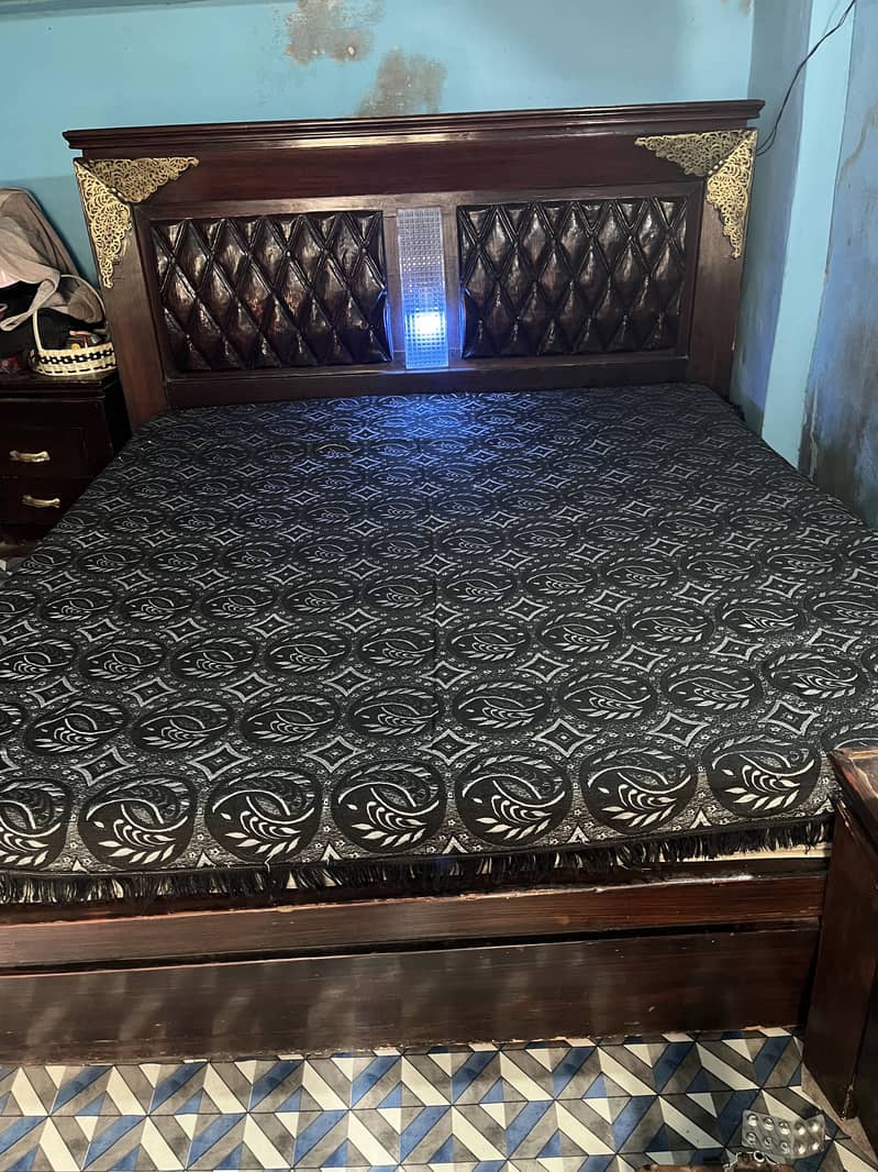 Bed, Wardrobe, Showcase, Dressing Table, Side Tables 4