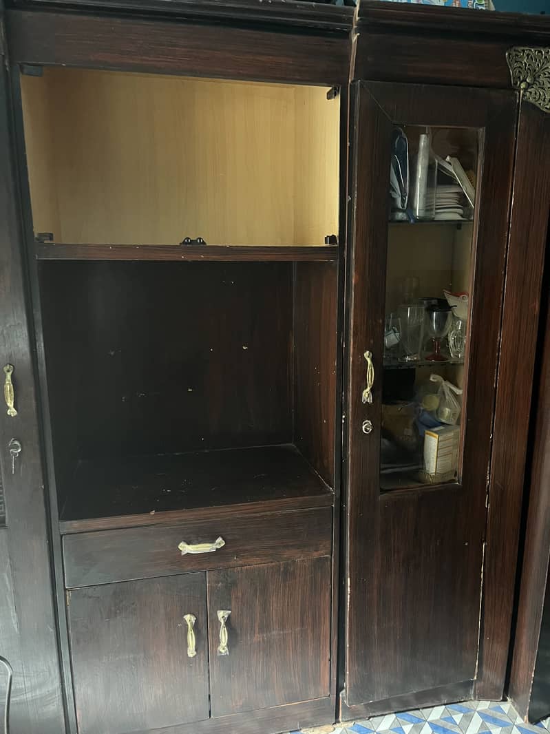 Bed, Wardrobe, Showcase, Dressing Table, Side Tables 6