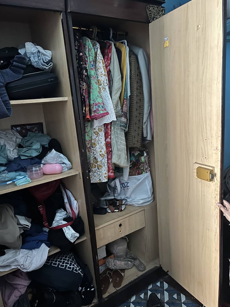 Bed, Wardrobe, Showcase, Dressing Table, Side Tables 8