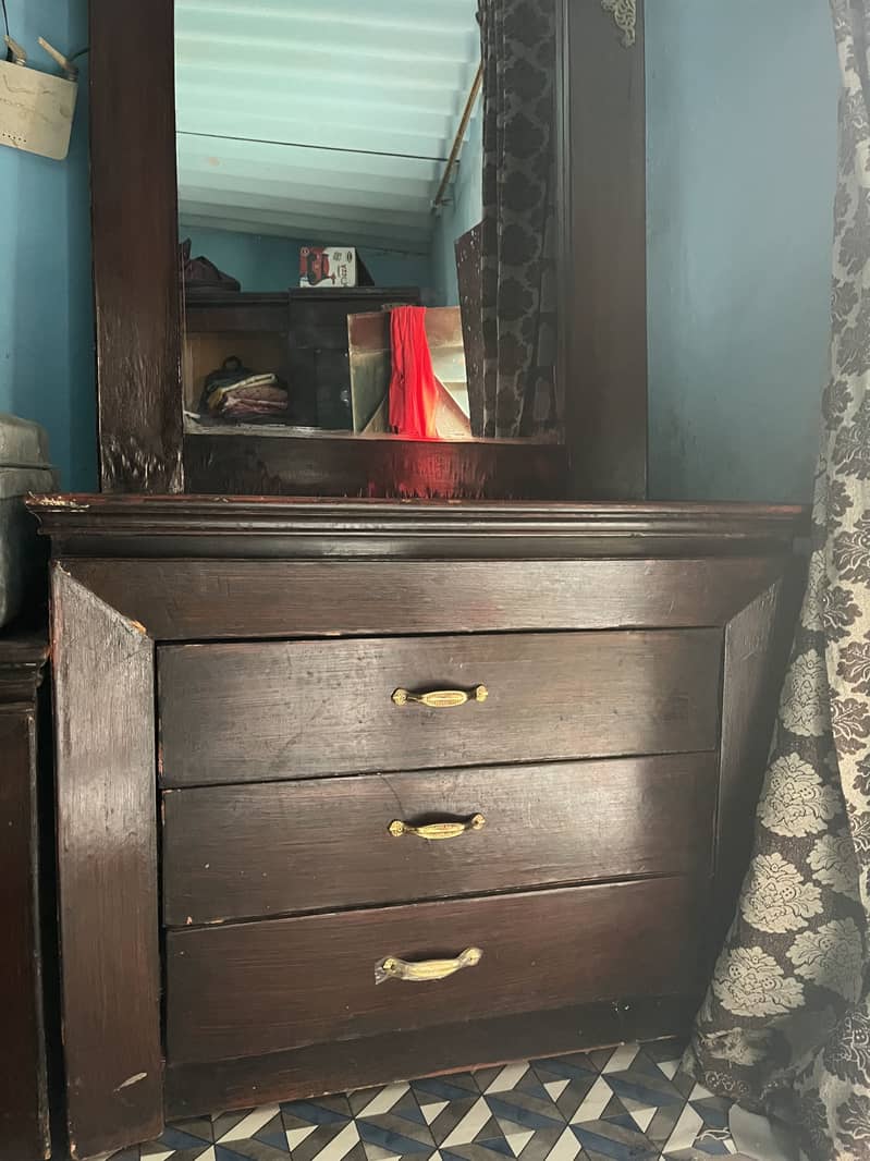 Bed, Wardrobe, Showcase, Dressing Table, Side Tables 10