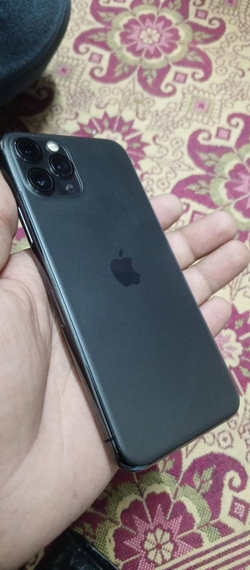 Apple iPhone 11 Pro 4