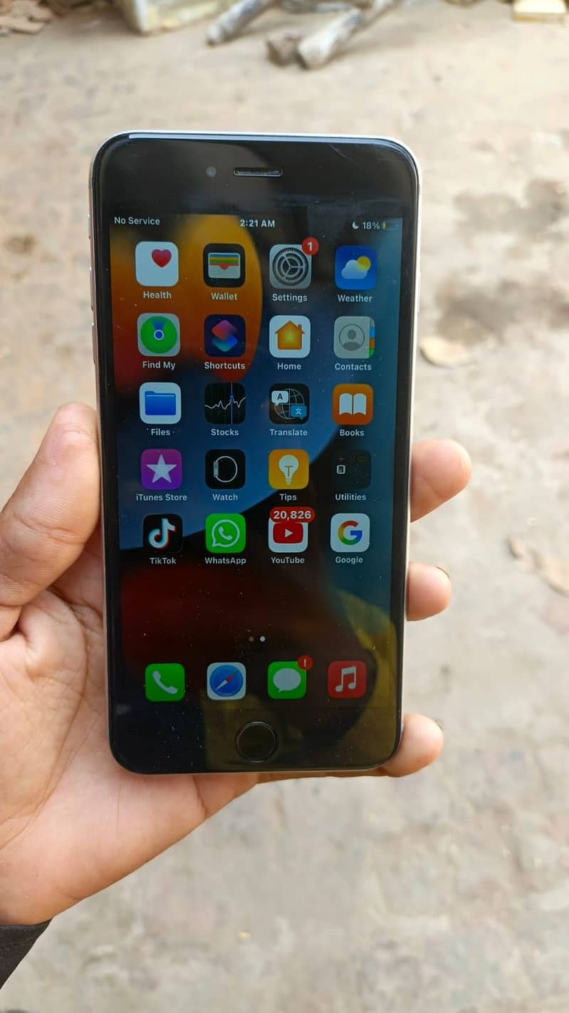 Apple iPhone 6S Plus 1