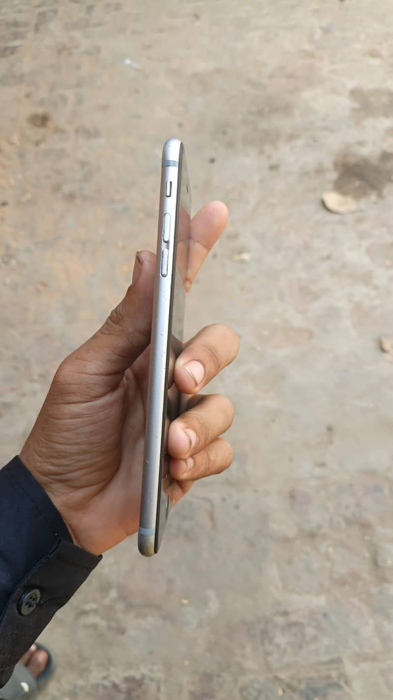 Apple iPhone 6S Plus 3