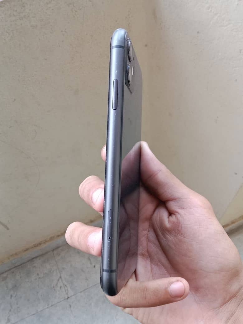 Apple iPhone 11 Non PTA 4