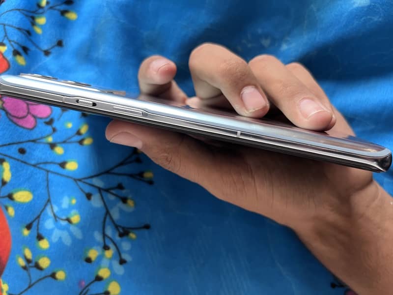 One Plus 9 Pro 8