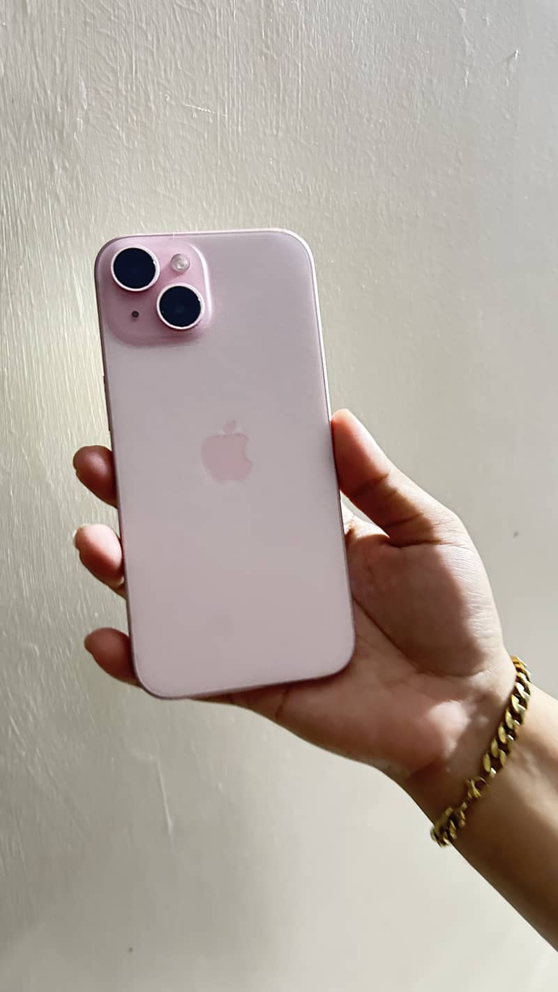 Apple iPhone 15 3