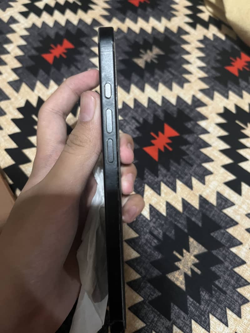 iPhone 16 Plus Jv 3