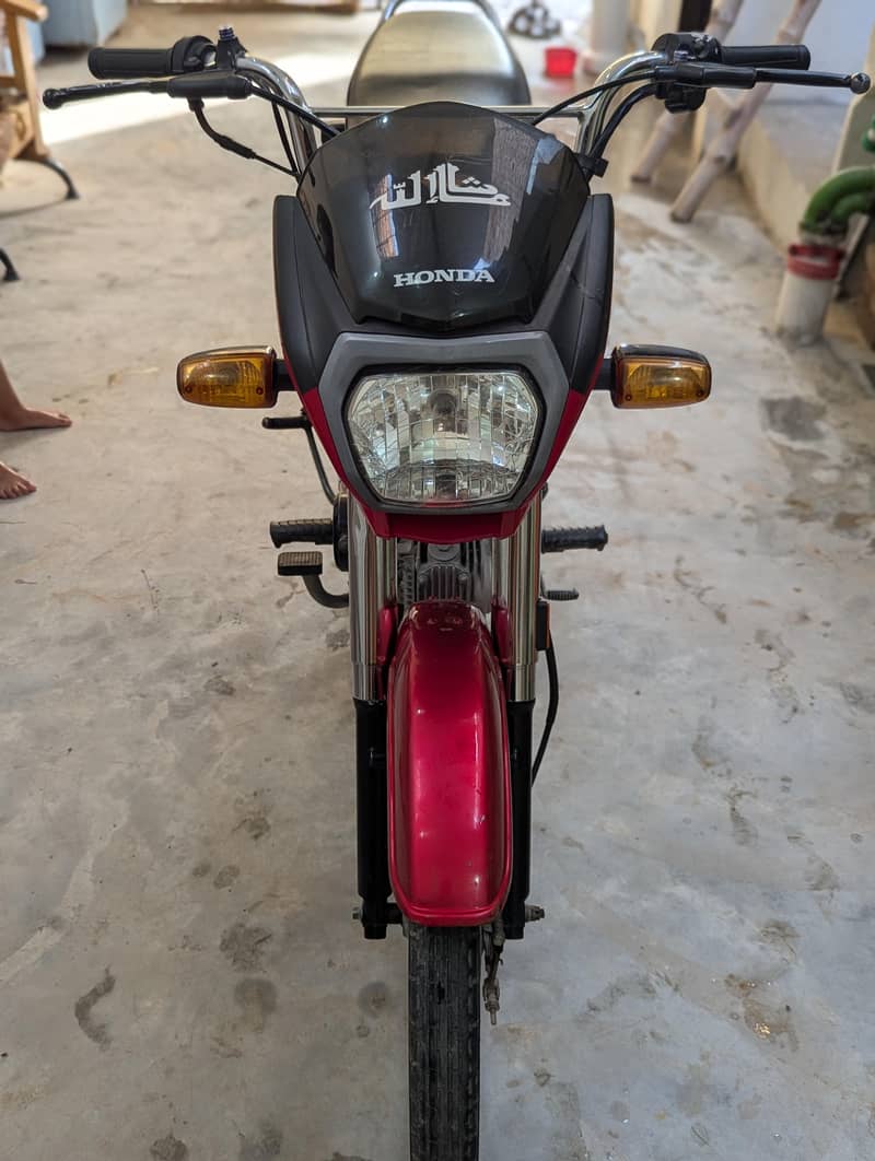 CD70 motorcycle 0