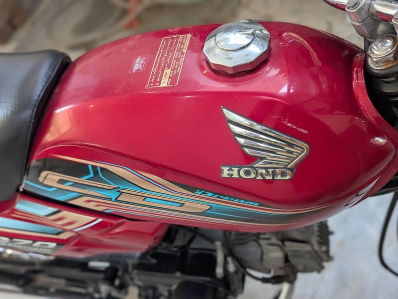 CD70 motorcycle 8